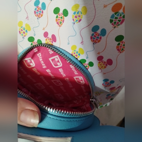 Retro Mickey Balloon Loungefly mini backpack - Picture 2 of 3